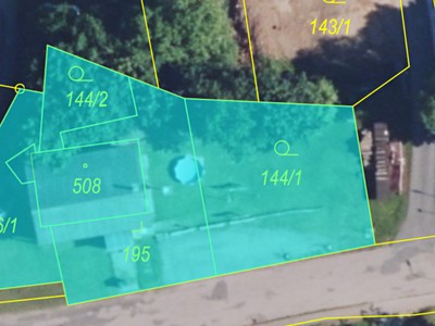 Prodej  komerčního pozemku 872 m²