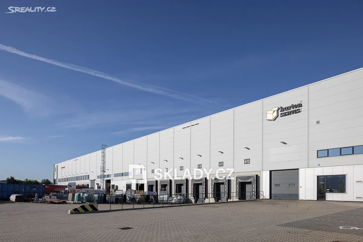 Pronájem skladového prostoru 2150 m², Kozomín
