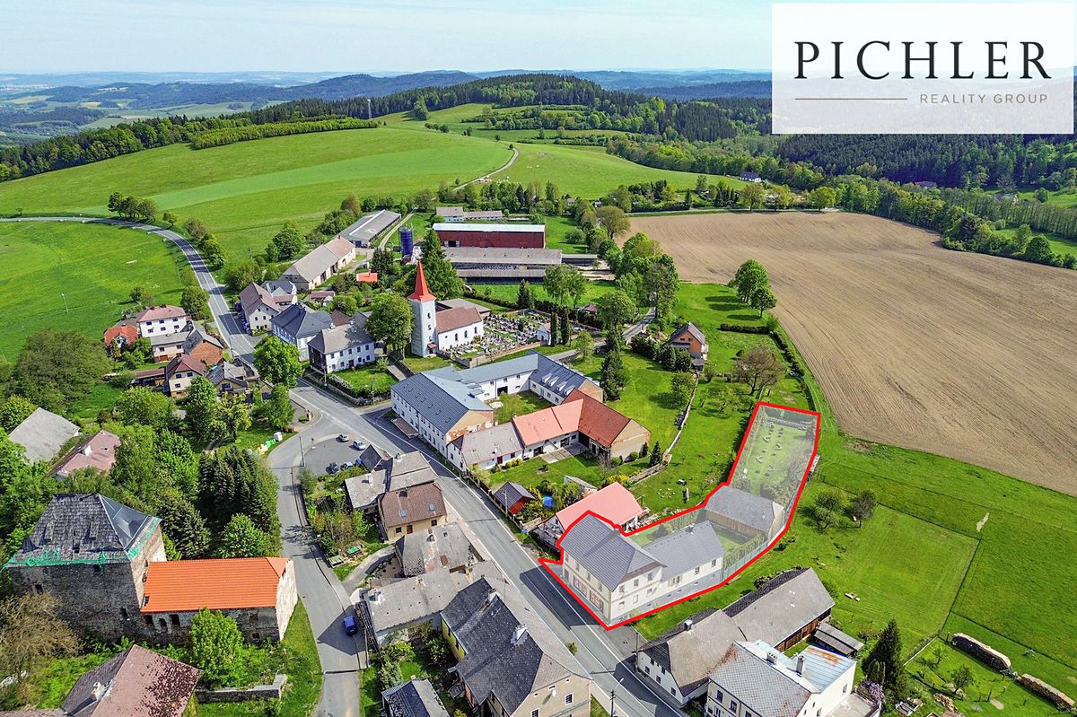 Prodej rodinného domu 355 m², pozemek 1760 m² – fotografie 5