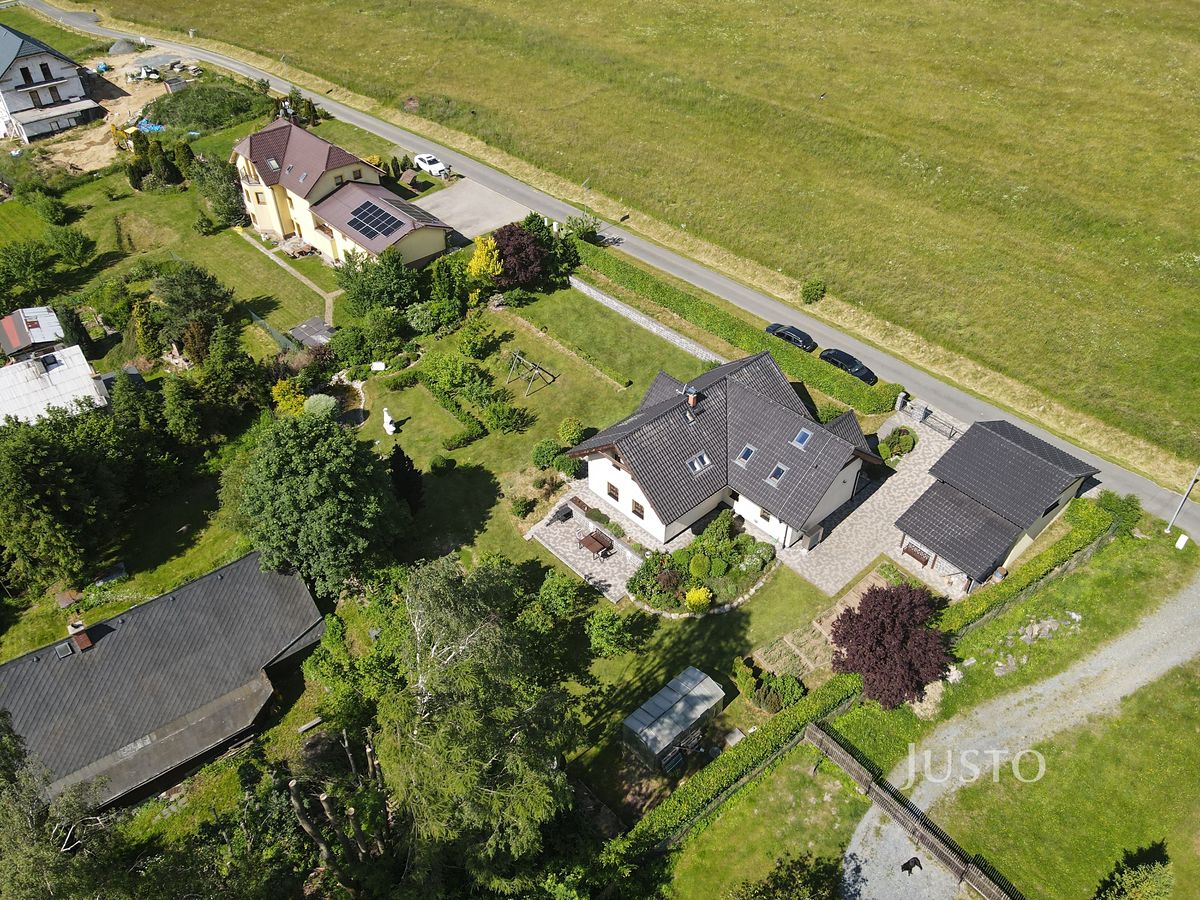 Prodej rodinného domu 256 m², pozemek 1947 m² – fotografie 4