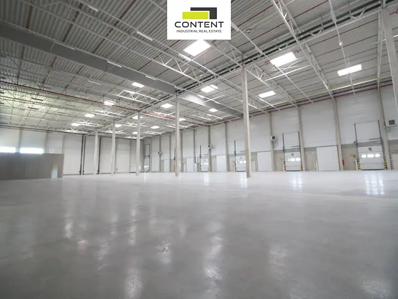 Pronájem skladového prostoru 2500 m², Plzeň – náhled fotky 1