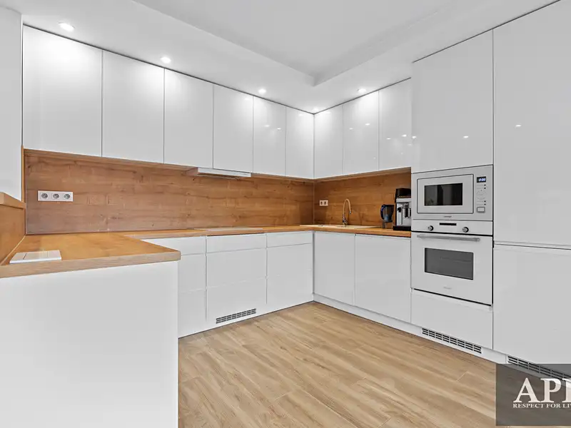 Prodej rodinného domu 228 m², pozemek 957 m², Pašovice – náhled fotky 1