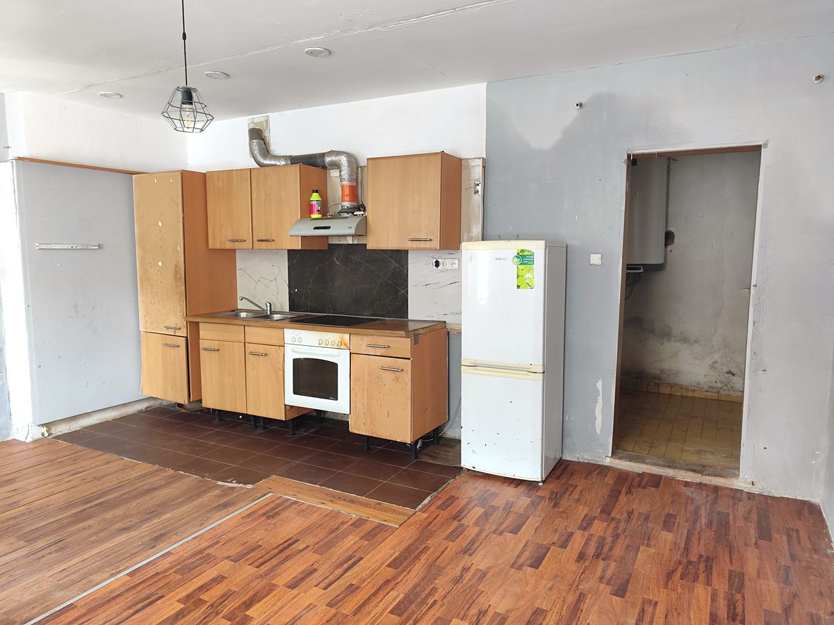 Prodej rodinného domu 200 m², pozemek 742 m² – fotografie 3