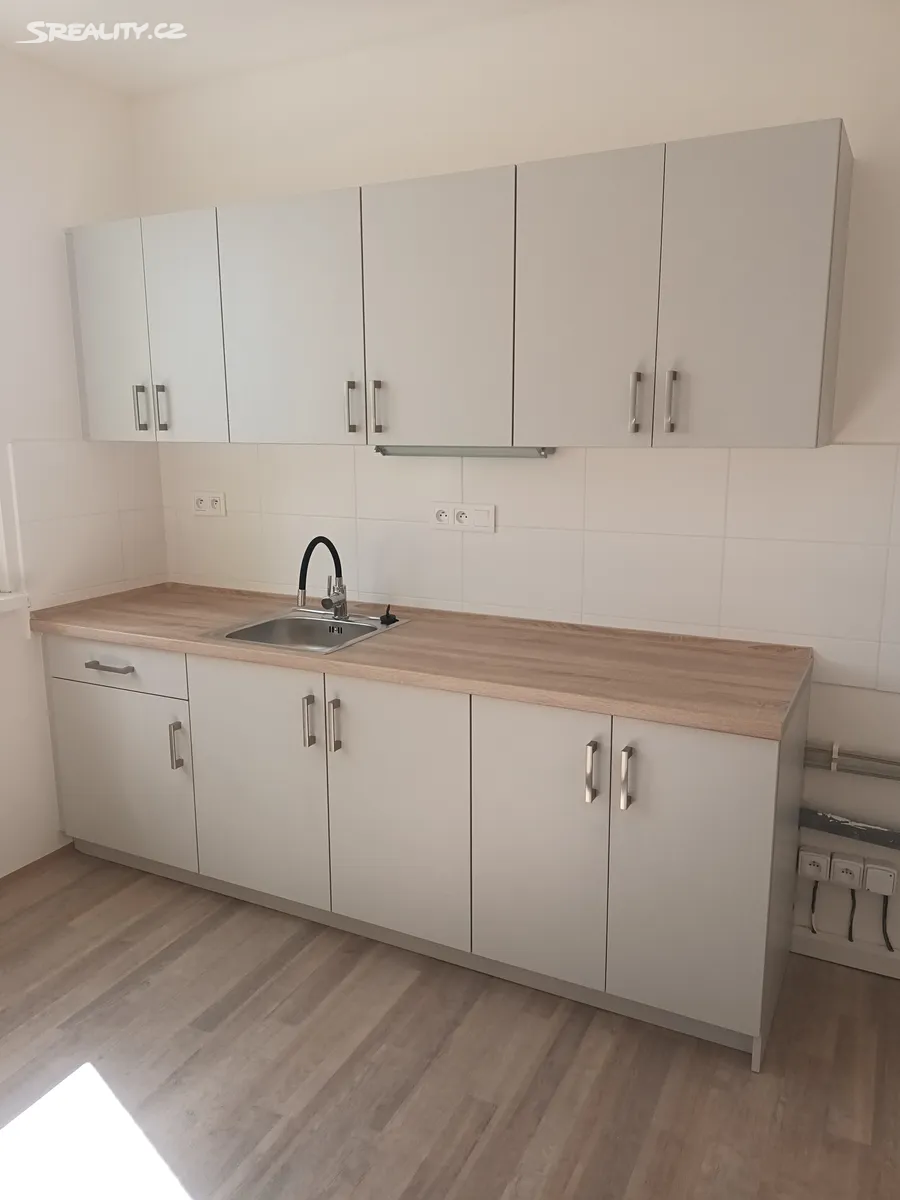 Pronájem bytu 1+1 34 m², Přerov
