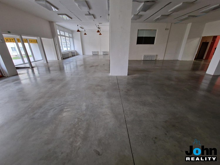 Комерційне приміщення в оренду, 400 м² (4 з 27)