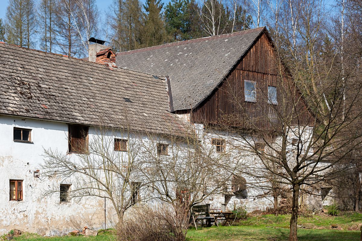 Prodej zemědělské usedlosti 150 m², pozemek 23756 m²