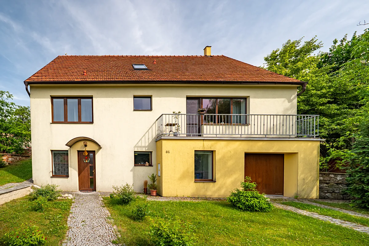 Prodej rodinného domu 455 m², pozemek 1065 m²