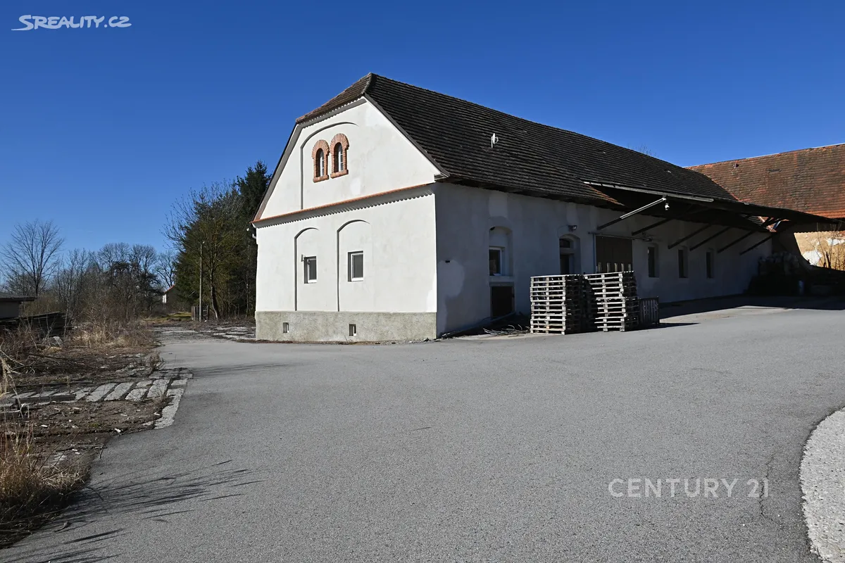 Pronájem komerční nemovitosti 2215 m² – pohled 2