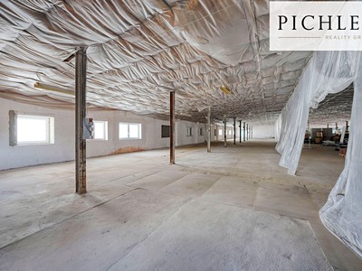 Комерційне приміщення в оренду, 1 396 м² (2 з 27)