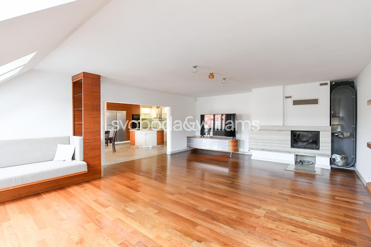 Pronájem bytu 4+1 193 m²