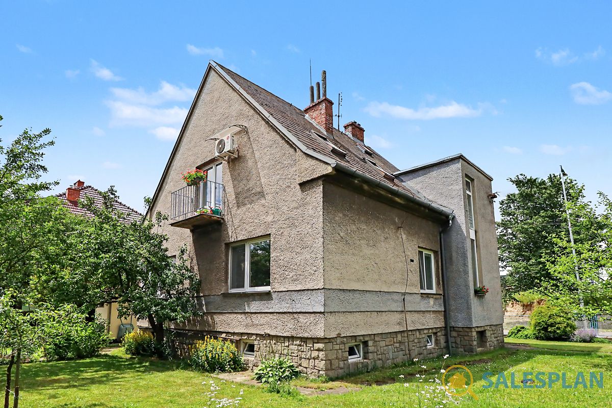 Prodej rodinného domu 214 m², pozemek 821 m² – fotografie 3