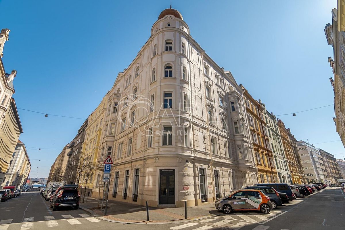Pronájem bytu 1+kk 33 m²