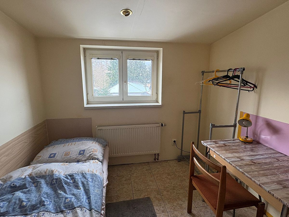 Pronájem bytu pokoje 12 m²