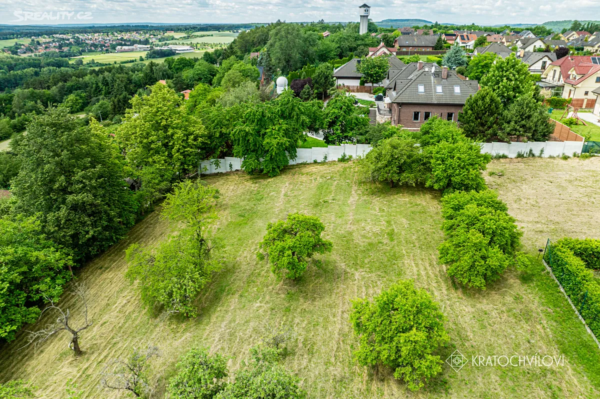 Prodej stavebního pozemku 947 m² – pohled 3