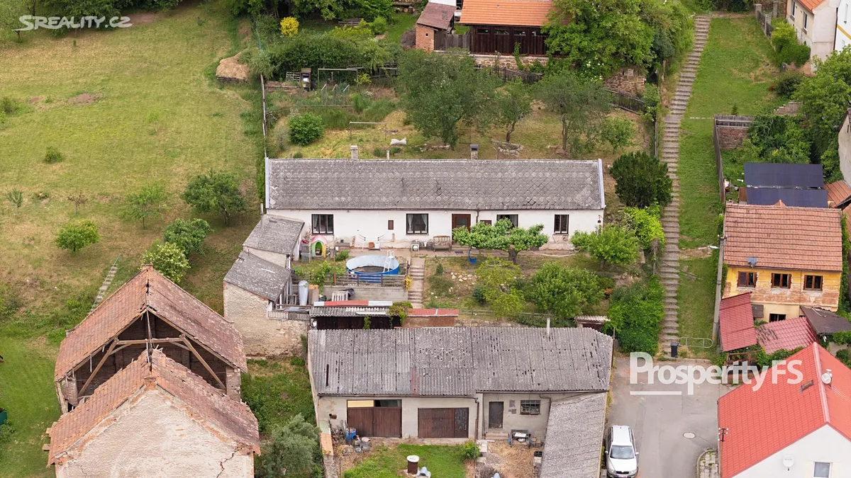 Prodej rodinného domu 297 m², pozemek 972 m² – pohled 5