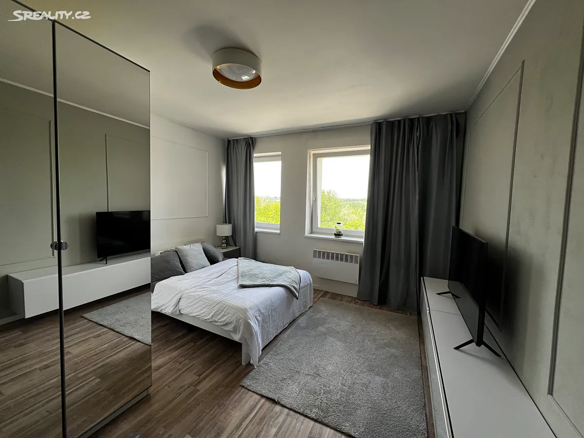 Pronájem bytu 1+kk 27 m² – pohled 3
