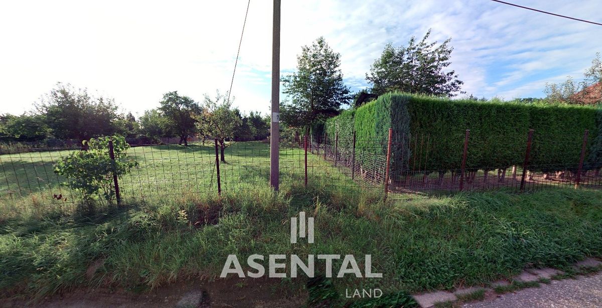 Prodej stavebního pozemku 1632 m² – fotografie 2