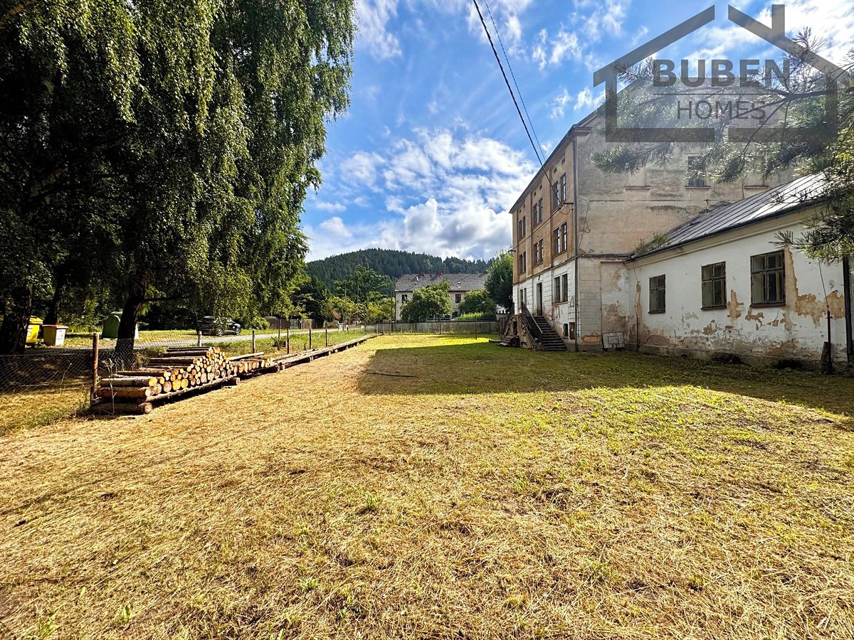 Prodej rodinného domu 1220 m², pozemek 1926 m² – fotografie 5