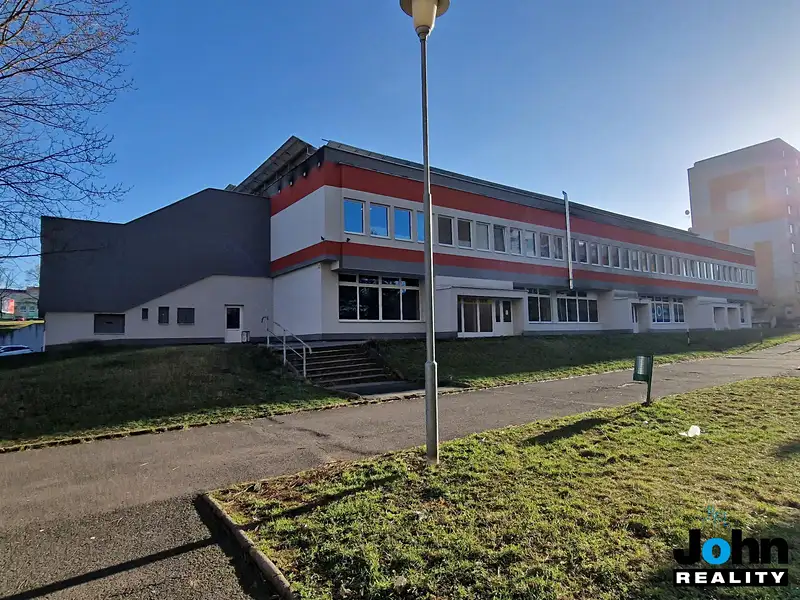 Pronájem obchodního prostoru 400 m², Most – náhled fotky 1