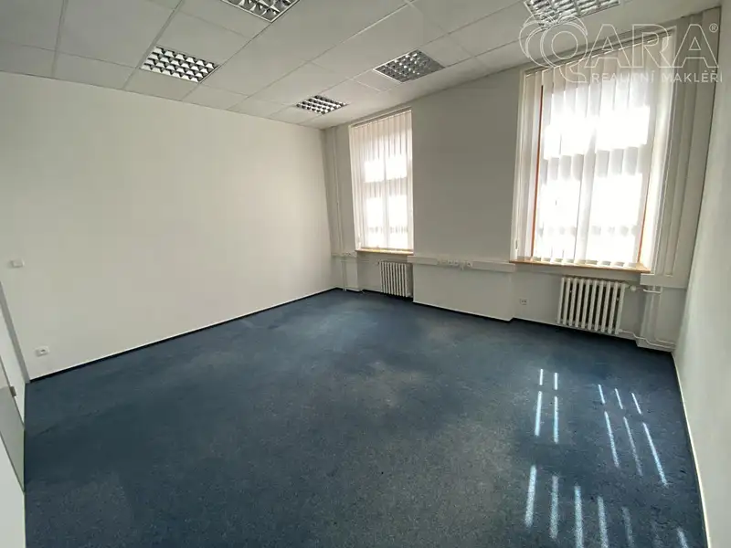 Pronájem kanceláře 33 m², Vyškov – náhled fotky 2