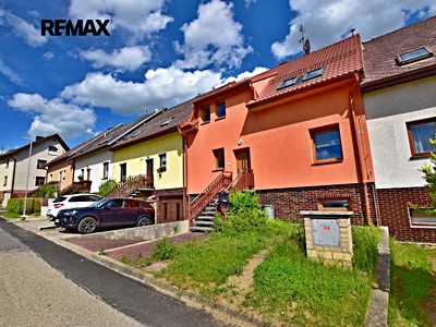 Prodej  rodinného domu 247 m², pozemek 299 m²