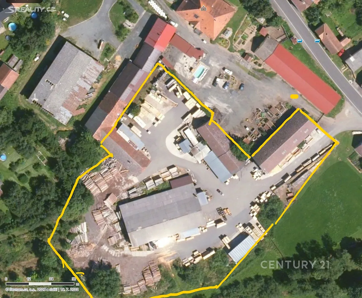Pronájem komerční nemovitosti 2215 m², Mladý Smolivec