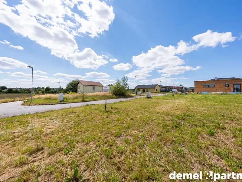 Prodej stavebního pozemku 640 m², Střítež – náhled fotky 3