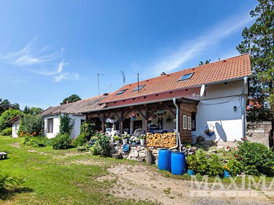 Prodej  rodinného domu 250 m², pozemek 1 555 m²