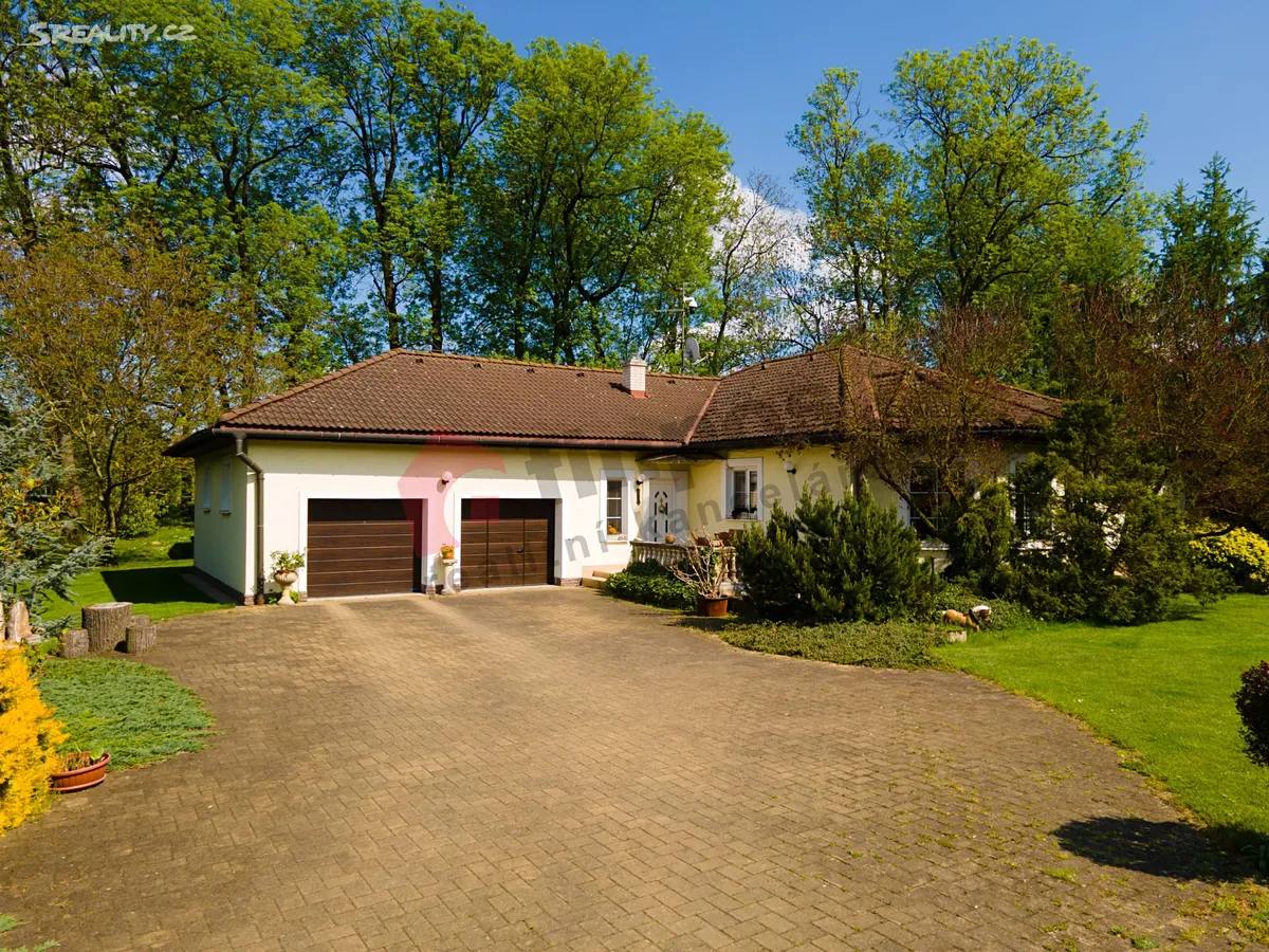 Prodej rodinného domu 144 m², pozemek 6216 m², Kunín