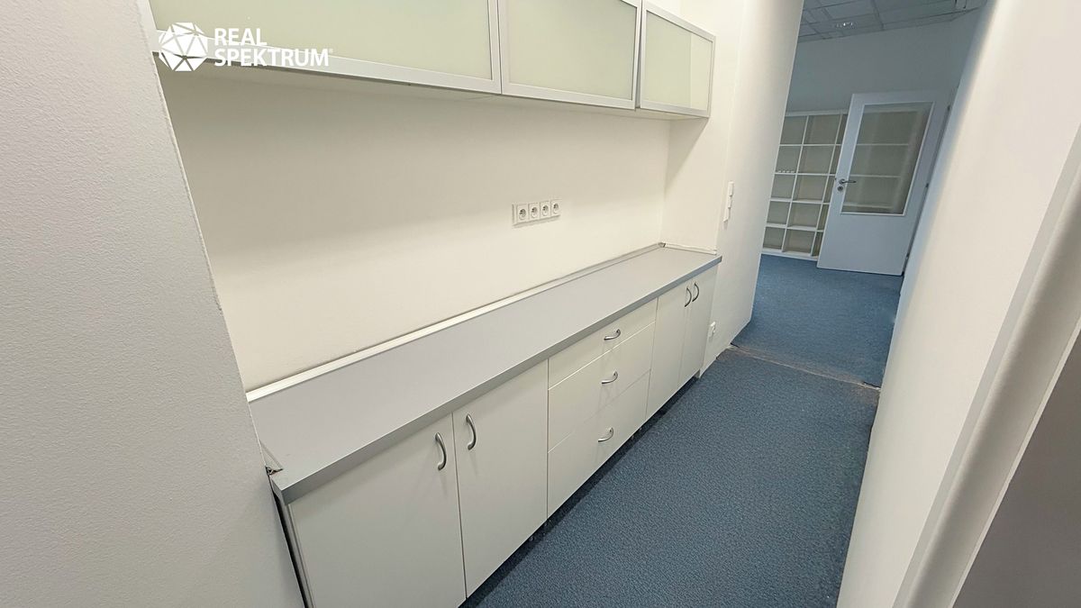Pronájem kanceláře 92 m² – fotografie 5