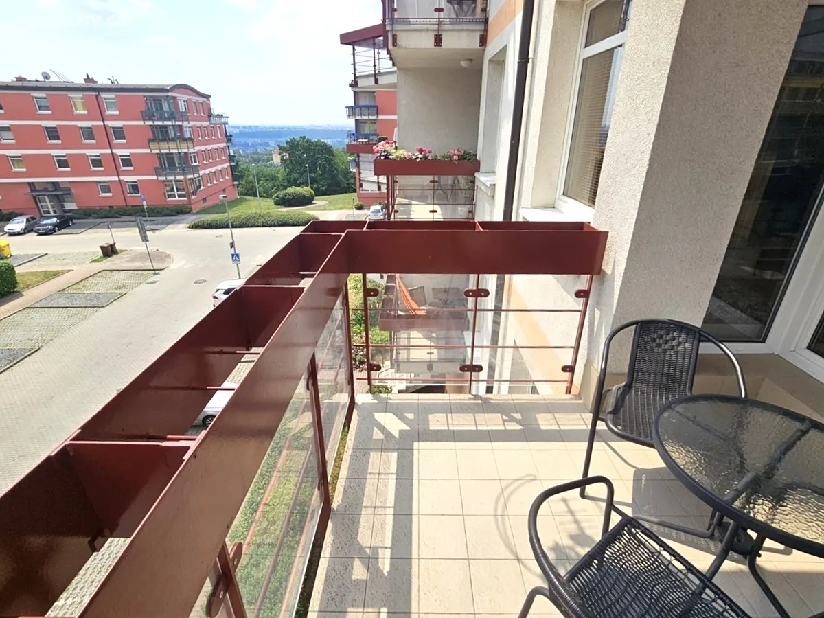 Pronájem bytu 3+kk 102 m² – pohled 2