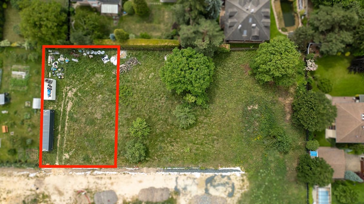 Prodej stavebního pozemku 1000 m² – fotografie 2
