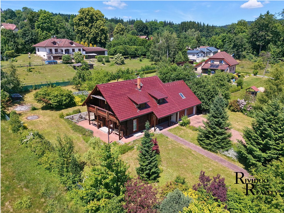 Prodej rodinného domu 240 m², pozemek 2434 m² – fotografie 3