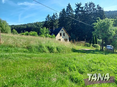 Prodej  rodinného domu 80 m², pozemek 29 401 m²
