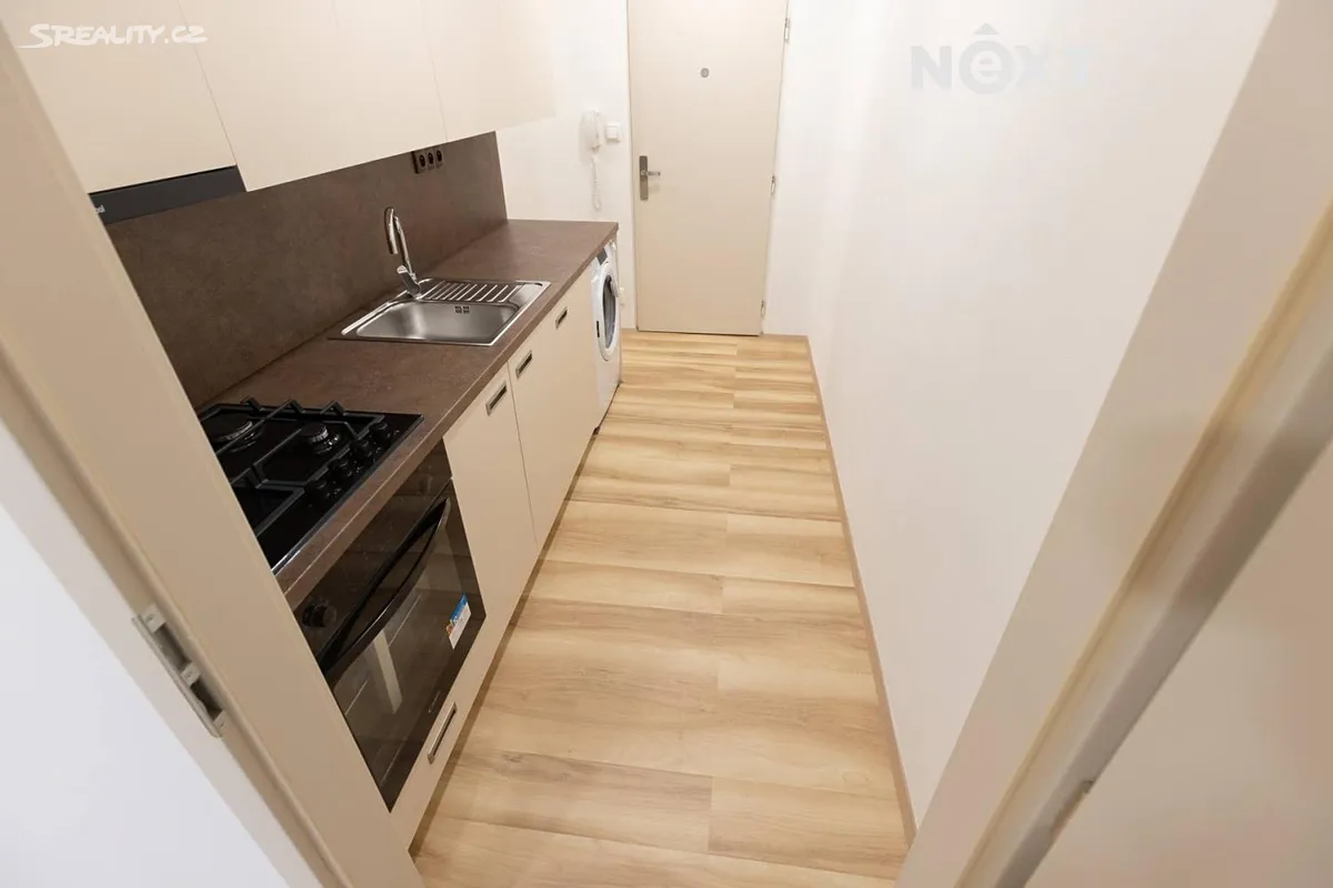 Pronájem bytu 1+1 35 m², Zlín