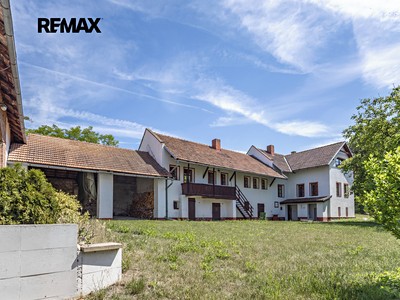 Будинок на продаж, 450 м² (2 з 46)