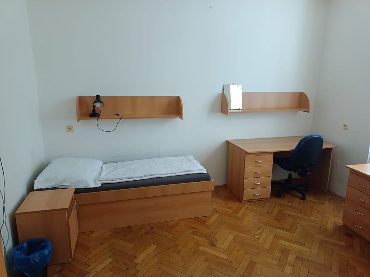 Pronájem bytu pokoje 13 m²