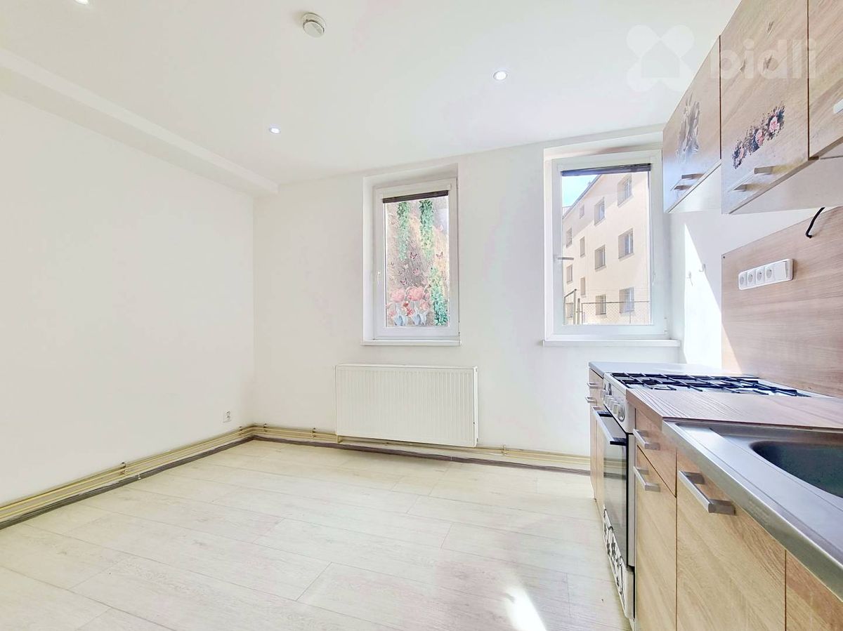 Pronájem bytu 2+1 51 m² – fotografie 3