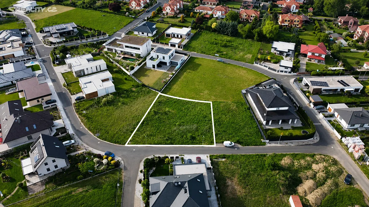 Prodej stavebního pozemku 852 m² - Widok 2