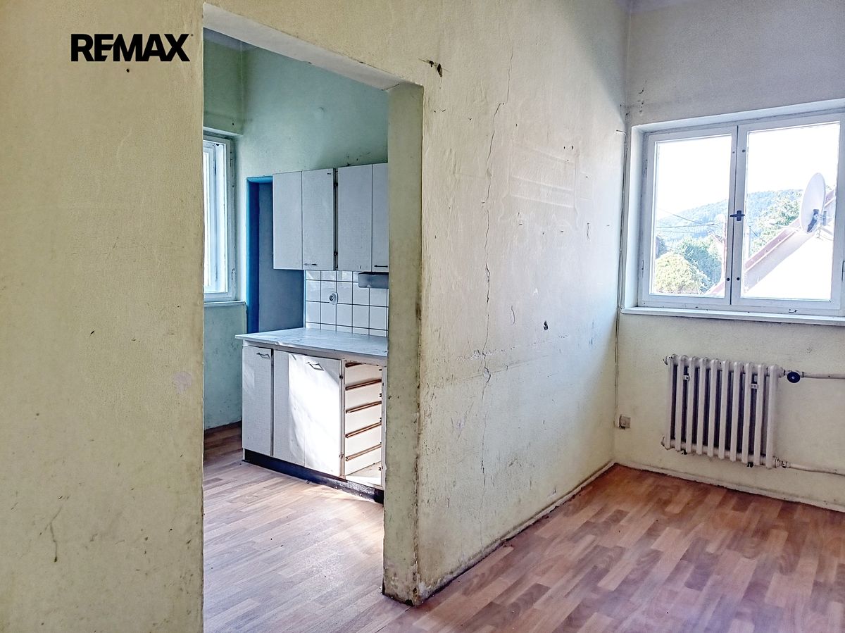 Prodej rodinného domu 200 m², pozemek 2250 m² – fotografie 5