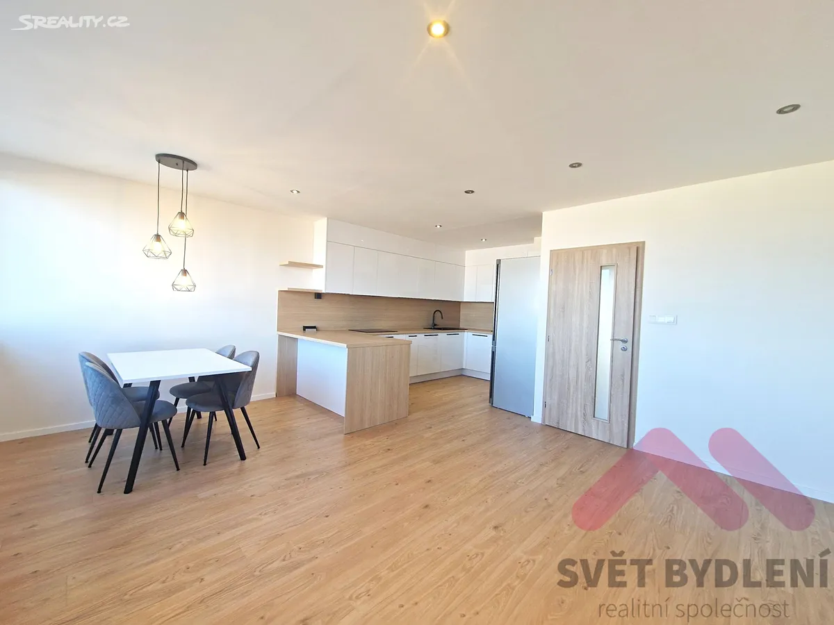 Pronájem bytu 3+kk 73 m² – pohled 6