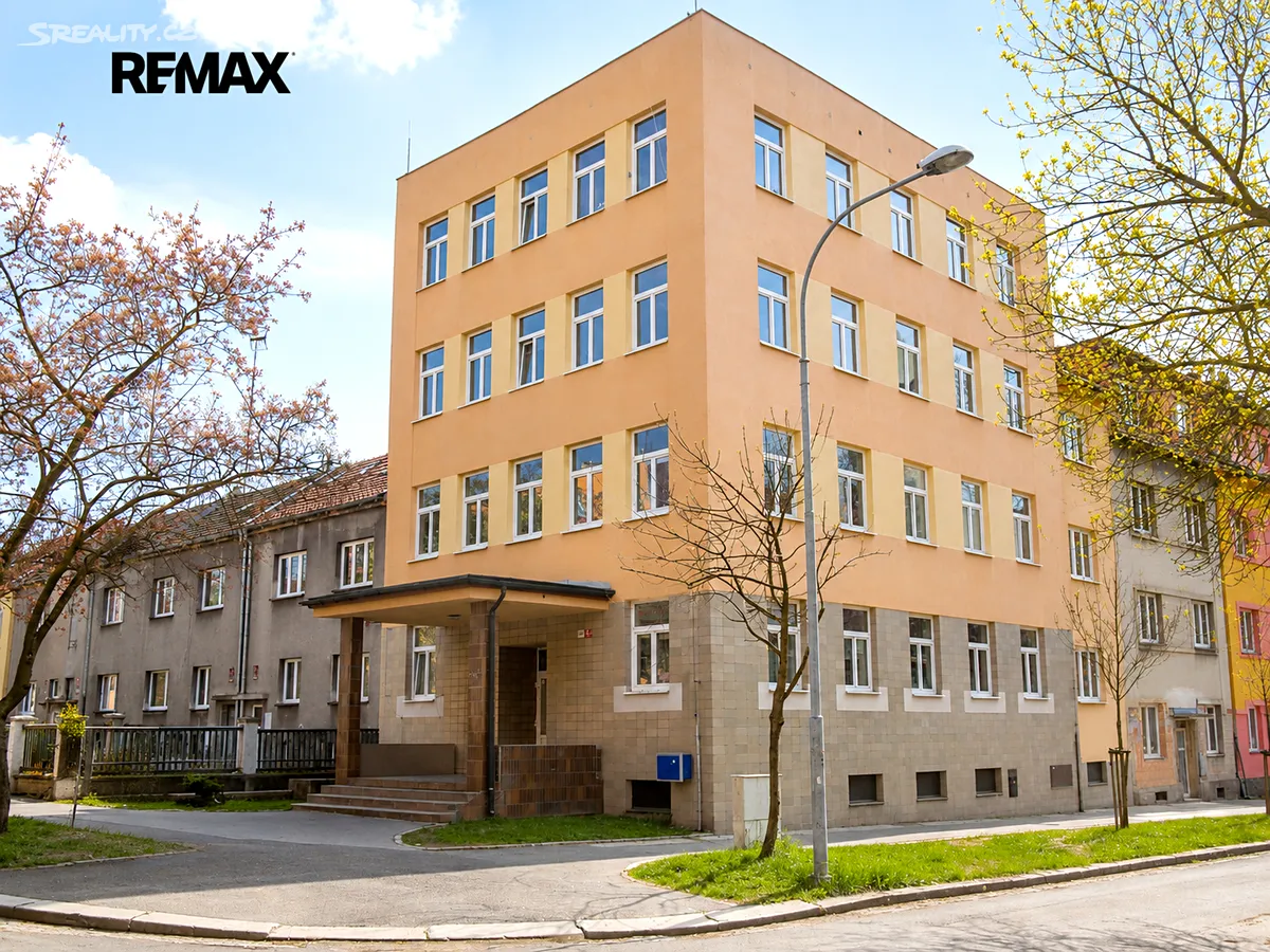 Pronájem kanceláře 36 m², Jablonského