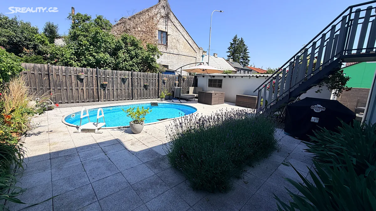 Prodej rodinného domu 196 m², pozemek 255 m² – další