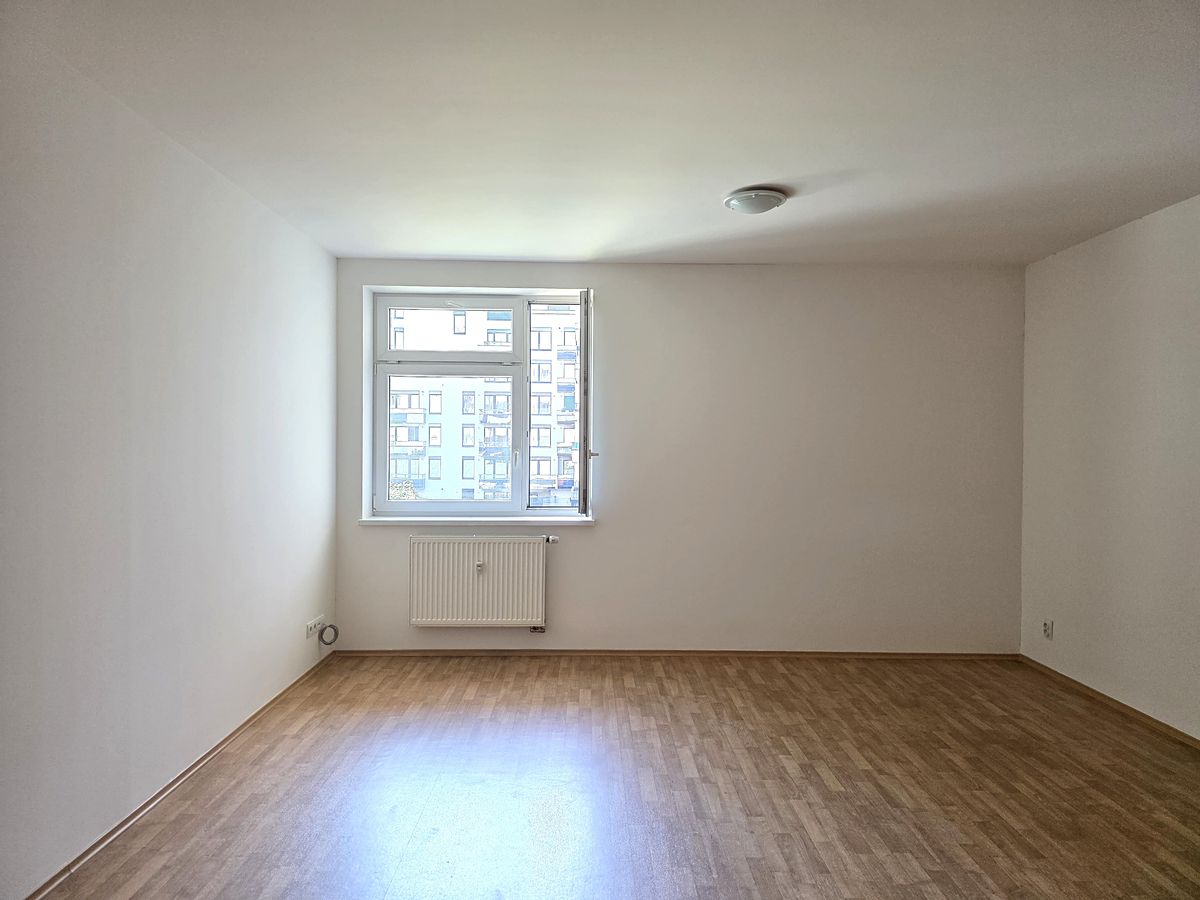 Pronájem bytu 1+kk 32 m²