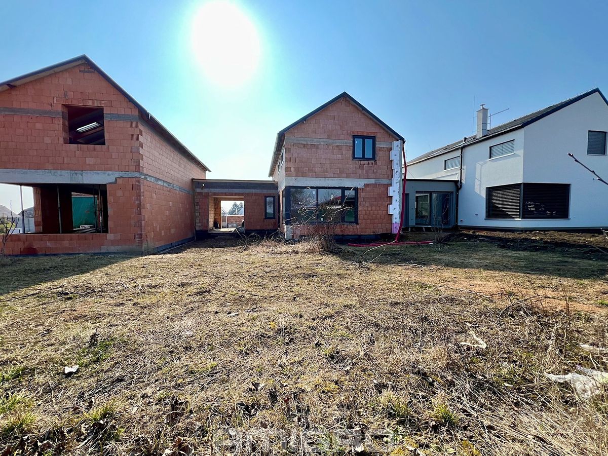 Prodej rodinného domu 178 m², pozemek 456 m² – fotografie 3