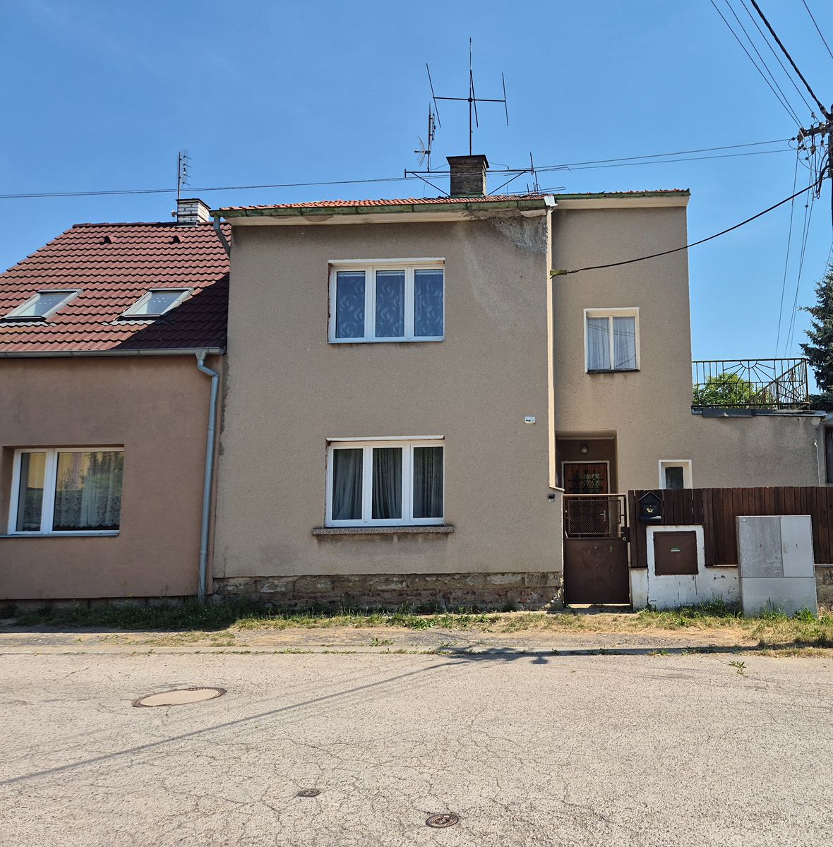 Prodej rodinného domu 160 m², pozemek 254 m² – fotografie 3