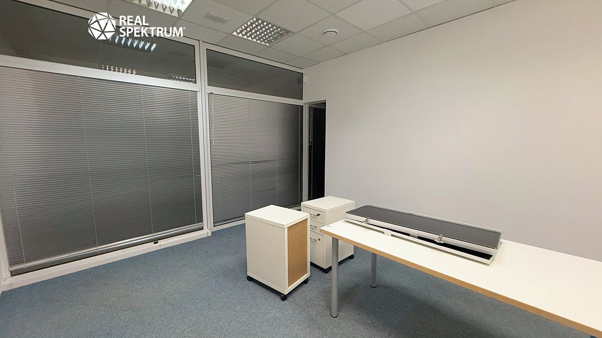 Pronájem kanceláře 92 m² – fotografie 4