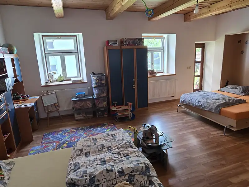 Pronájem rodinného domu 167 m², pozemek 683 m², Hradec Králové – náhled fotky 3