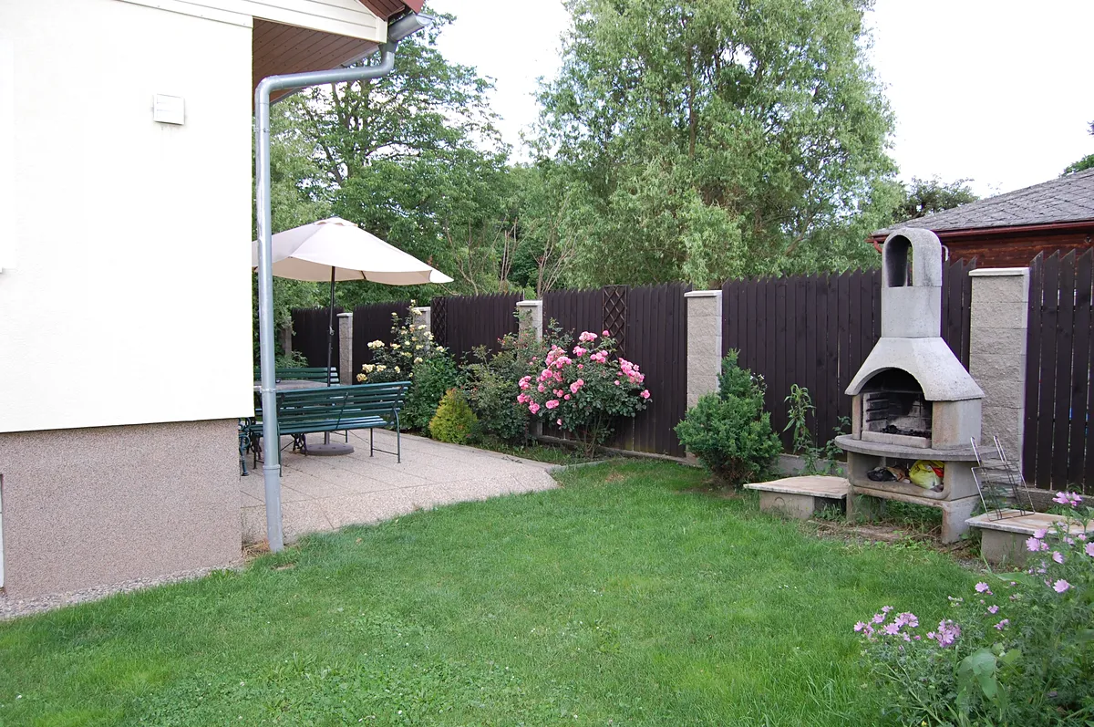 Pronájem rodinného domu 90 m², pozemek 500 m² – pohled 2