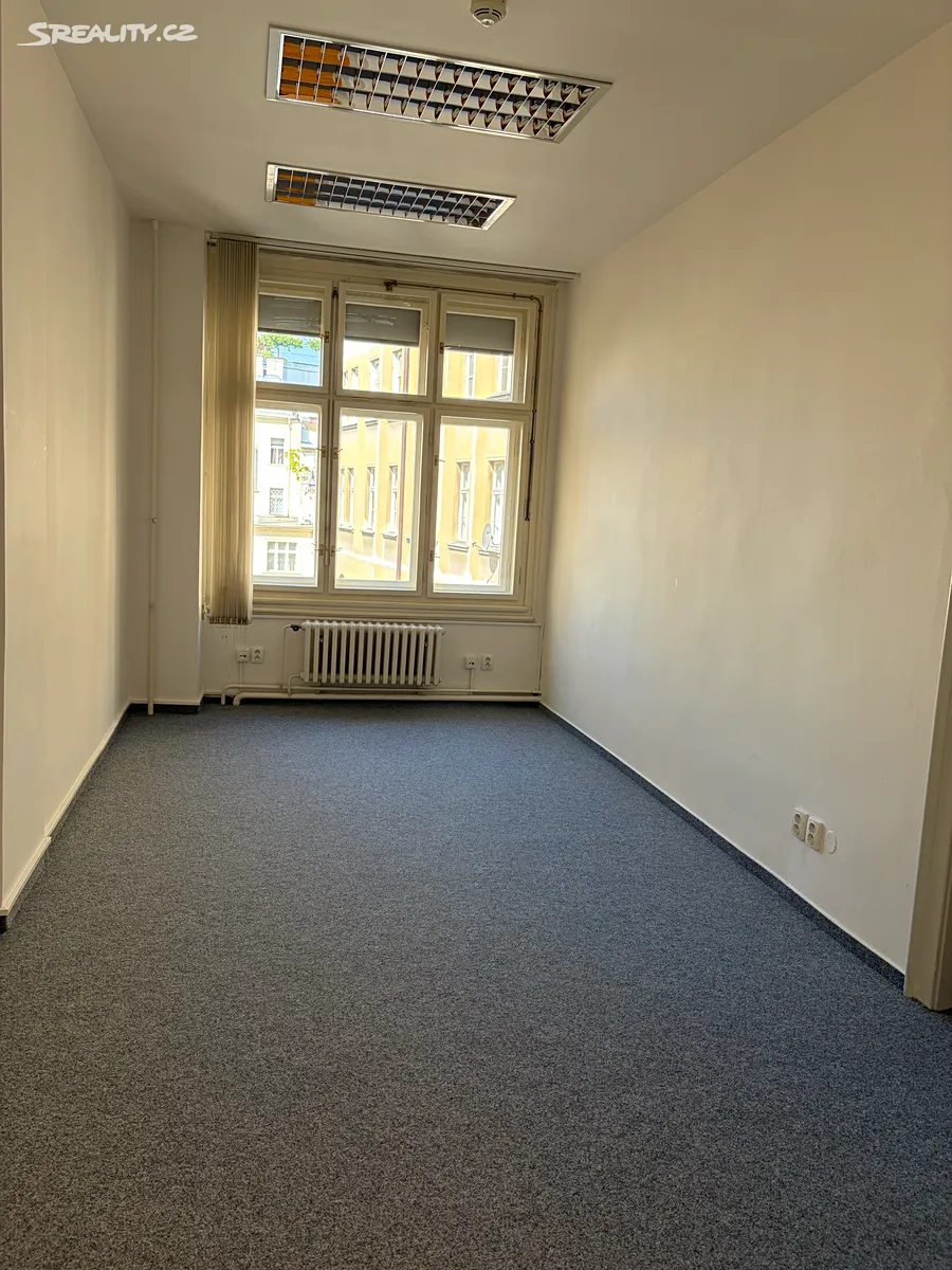 Pronájem kanceláře 17 m², Praha